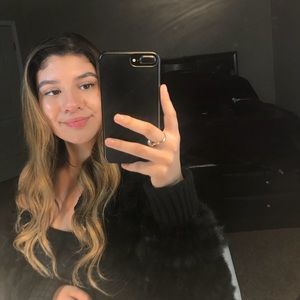 Meet your Posher, Danyra